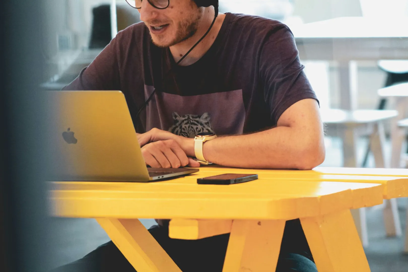 “What Is a Talking Website? Know the Concept, Working & Benefits